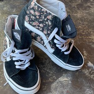 Sk8-Hi floral vans